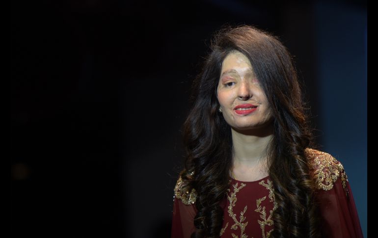 Qureshi, quien el año pasado desfiló en la Semana de la Moda de Nueva York, participa en el evento en Nueva Delhi. AFP/D. Faget