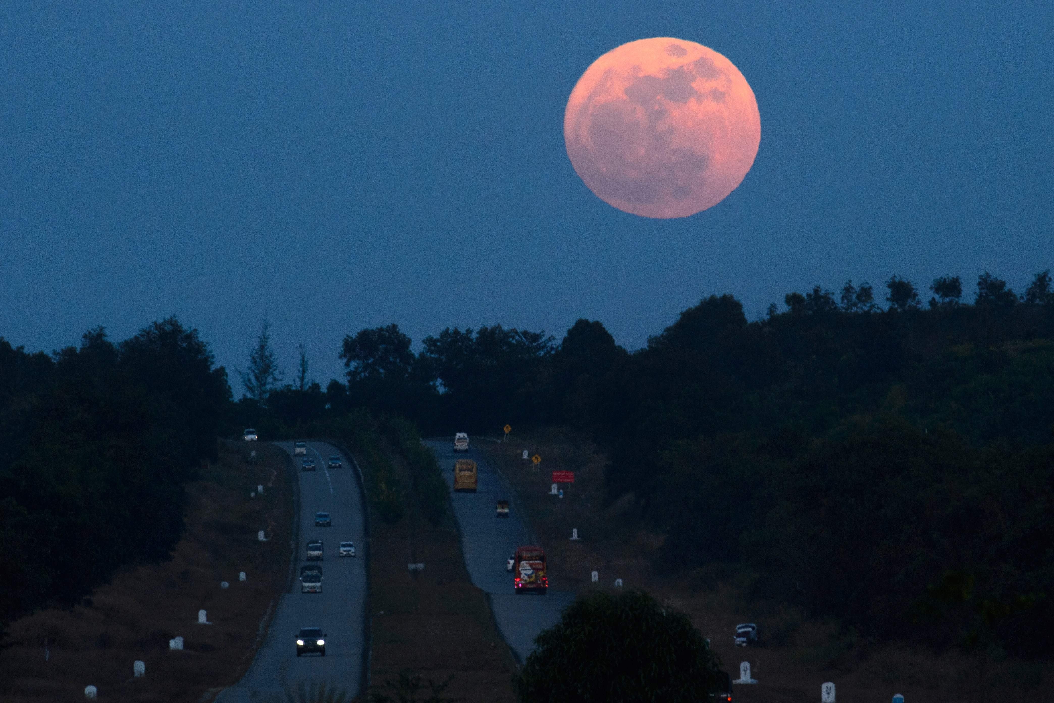 Fotogalería Así se ve la superluna de 2017 El Informador