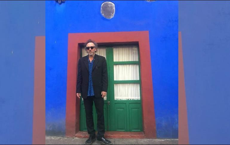 Burton recorrió Coyoacán donde visitó la Casa Azul de Frida Kahlo. TWITTER / @museofridakahlo