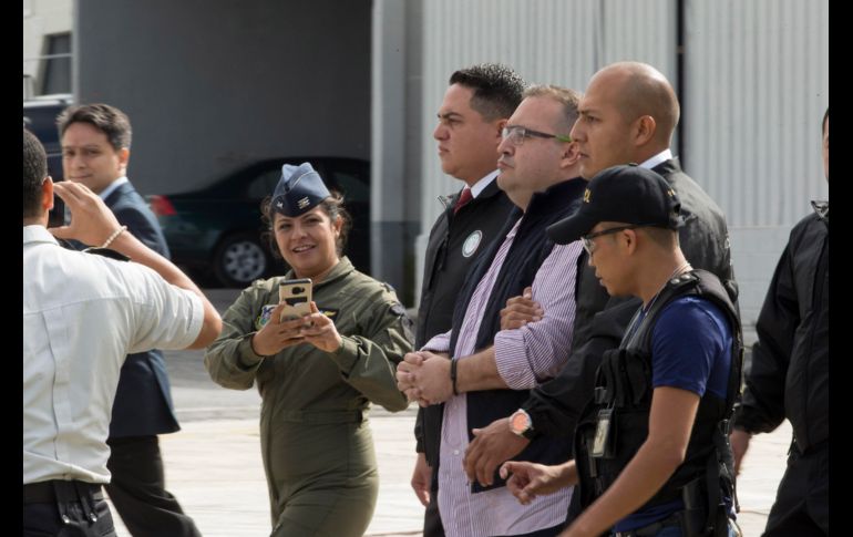 CIUDAD DE GUATEMALA, GUATEMALA (17/JUL/2017).- El traslado previo a tomar el avión a México. EFE