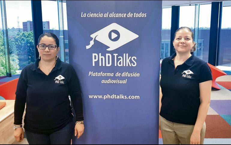 Noemí Sanabria (izquierda), encargada de medios audiovisuales, y Lucia Rodríguez, directora de PhD Talks. ESPECIAL