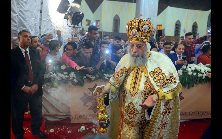 El papa Tawadros II de Alejandría, líder de la Iglesia Copta Ortodoxa de Egipto, celebra la misa de Pascua. Hay alrededor de 90 millones de cristianos ortodoxos en Egipto. EFE / K. Elfiqi