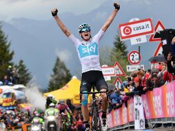 El británico ganó una de las etapas más importantes del Giro. EFE/D. Dal Zennaro