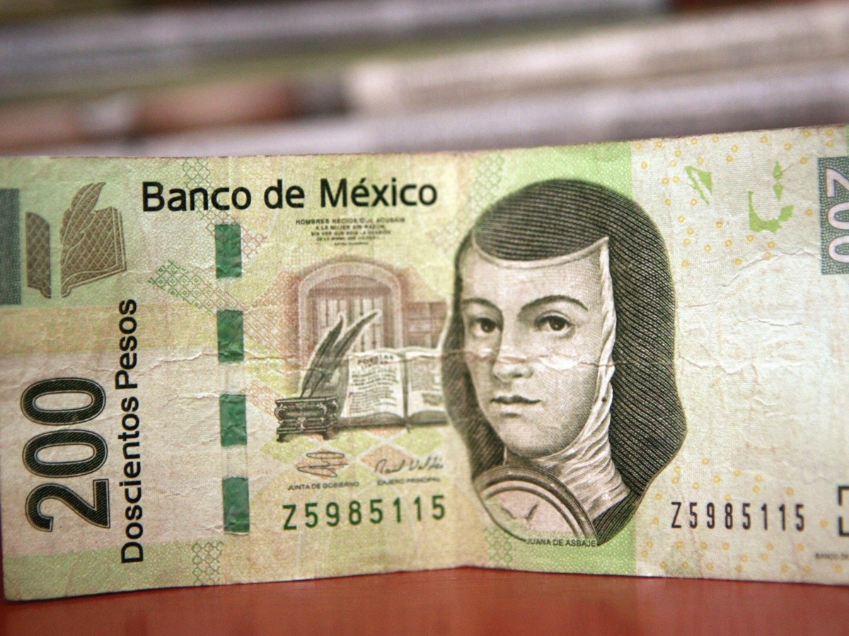Subasta de billetes falsos en las redes sociales de México. - Bitácora  Diario