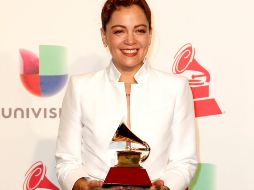 En su cuenta de Instagram, la mexicana se dice agradecida y sorprendida por el galardón a su disco Musas. EFE / M. Nelson