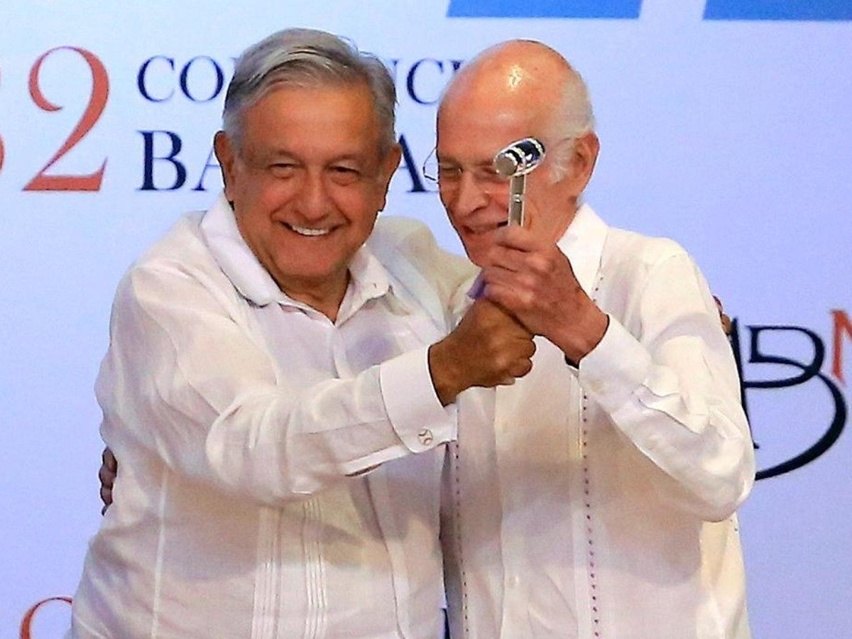  López Obrador promete a banqueros que no regulará comisiones