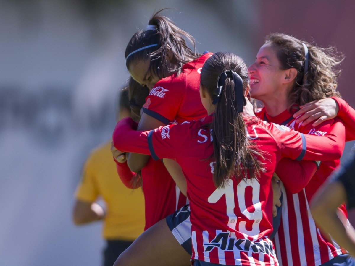  Chivas femenil vence a Necaxa y marca el gol 1500 de la Liga 