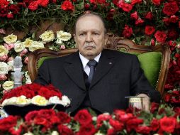 El presidente argelino, Bouteflika, raramente aparecía en público desde que sufrió un infarto en 2013. EL INFORMADOR / ARCHIVO