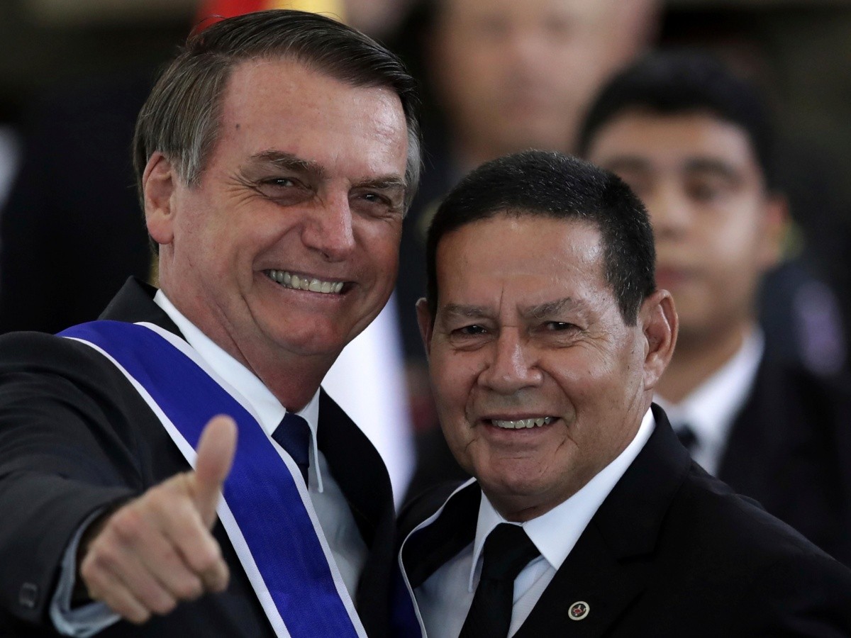  Bolsonaro cancela viaje a EU, donde recibiría homenaje