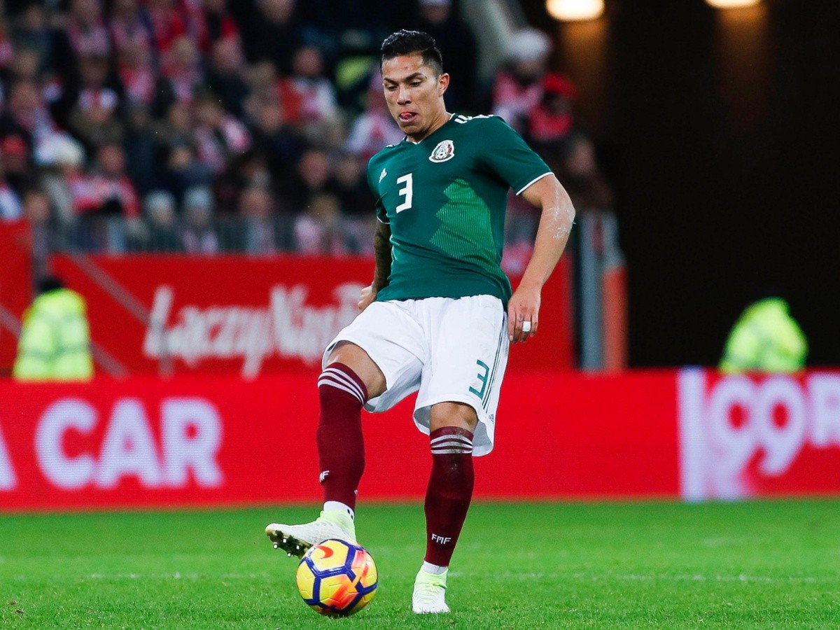  Carlos Salcedo lamenta lesión y es duda para Copa Oro