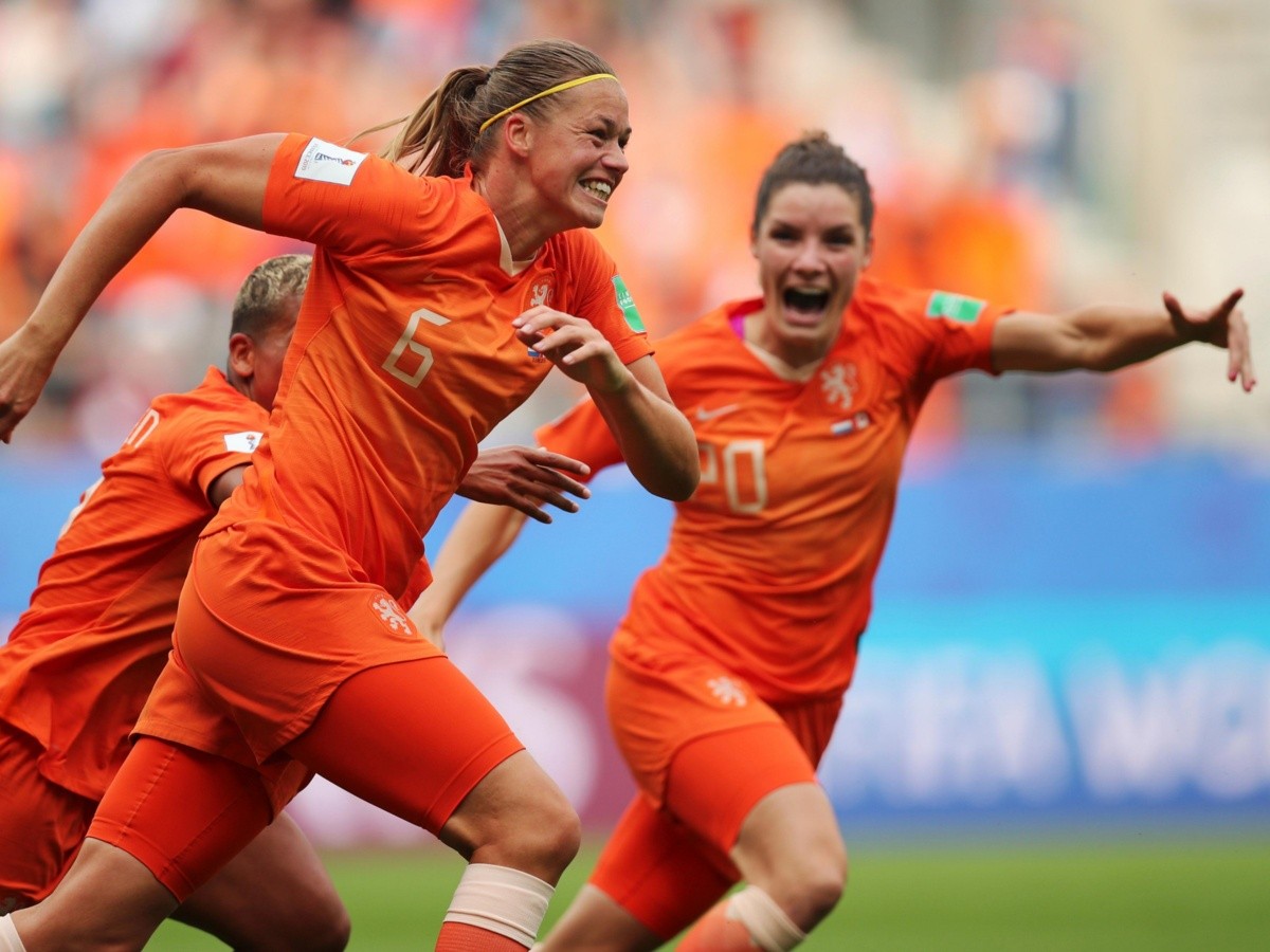  Holanda vence a Canadá y es líder de grupo en el Mundial femenil