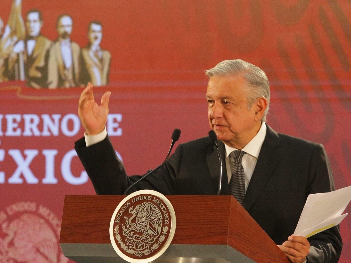  López Obrador destaca labor del gobernador de Puebla en elecciones