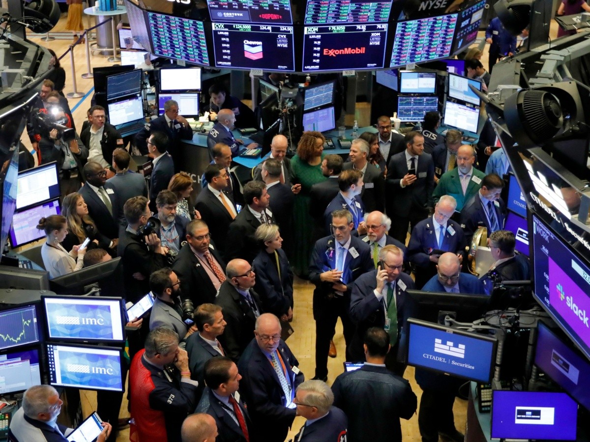  Bolsa de Nueva York inicia operaciones con ganancias mínimas