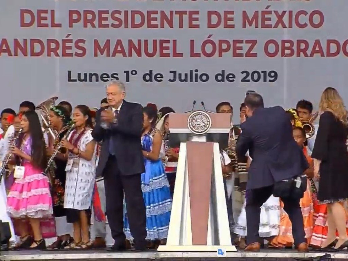  Mensaje de Andrés Manuel López Obrador en el primer aniversario de su triunfo electoral