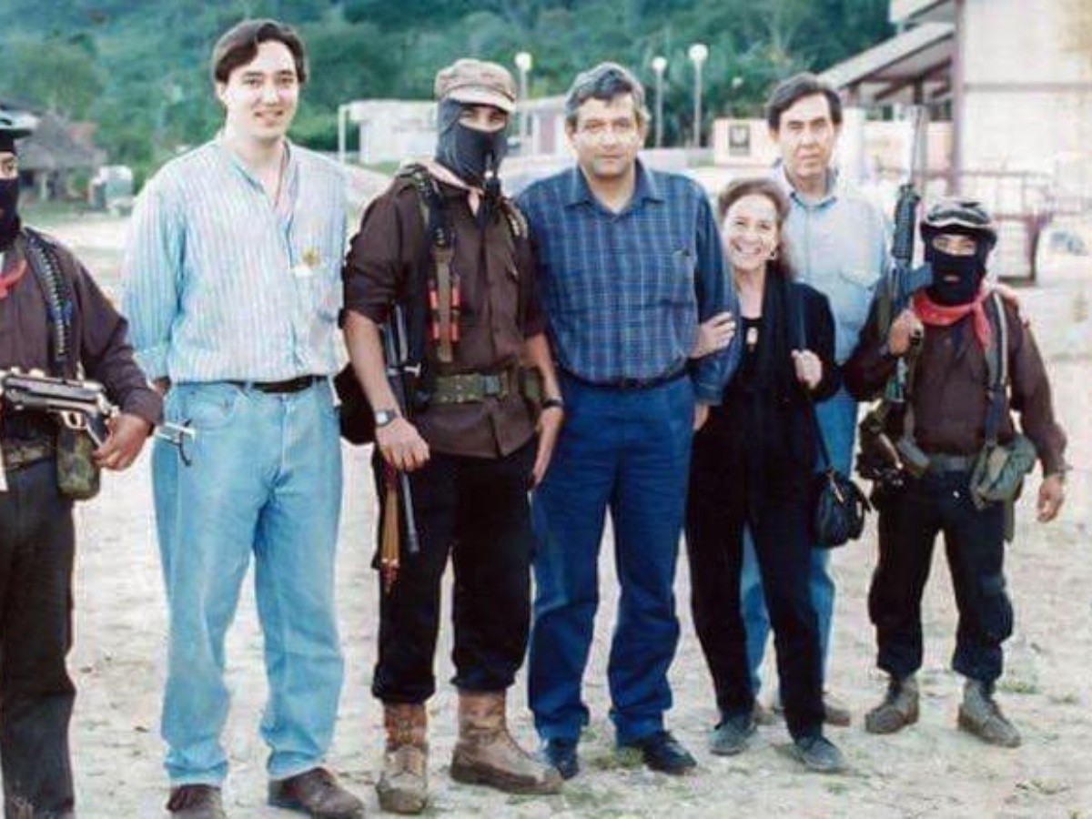  AMLO comparte foto de 1994 con el Subcomandante Marcos