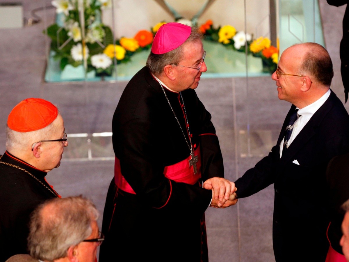  El Vaticano retira inmunidad a nuncio investigado en Francia por abusos