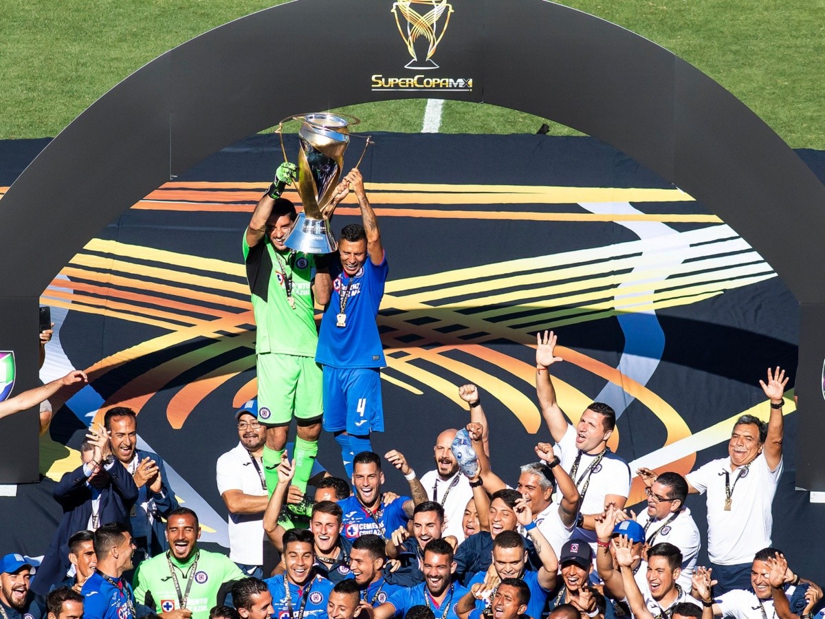  Cruz Azul se corona en la SuperCopa MX