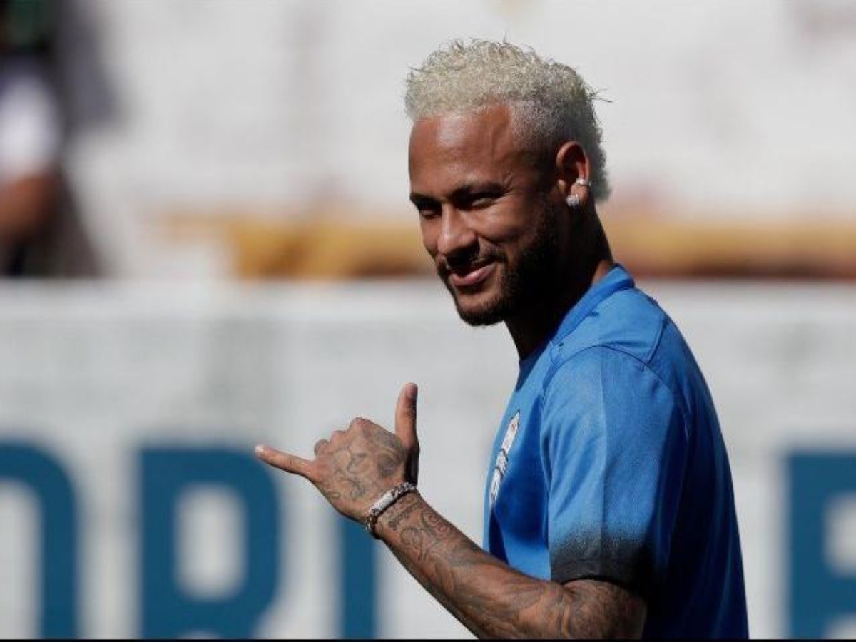  Neymar regresa a los entrenamientos con el PSG (medios)