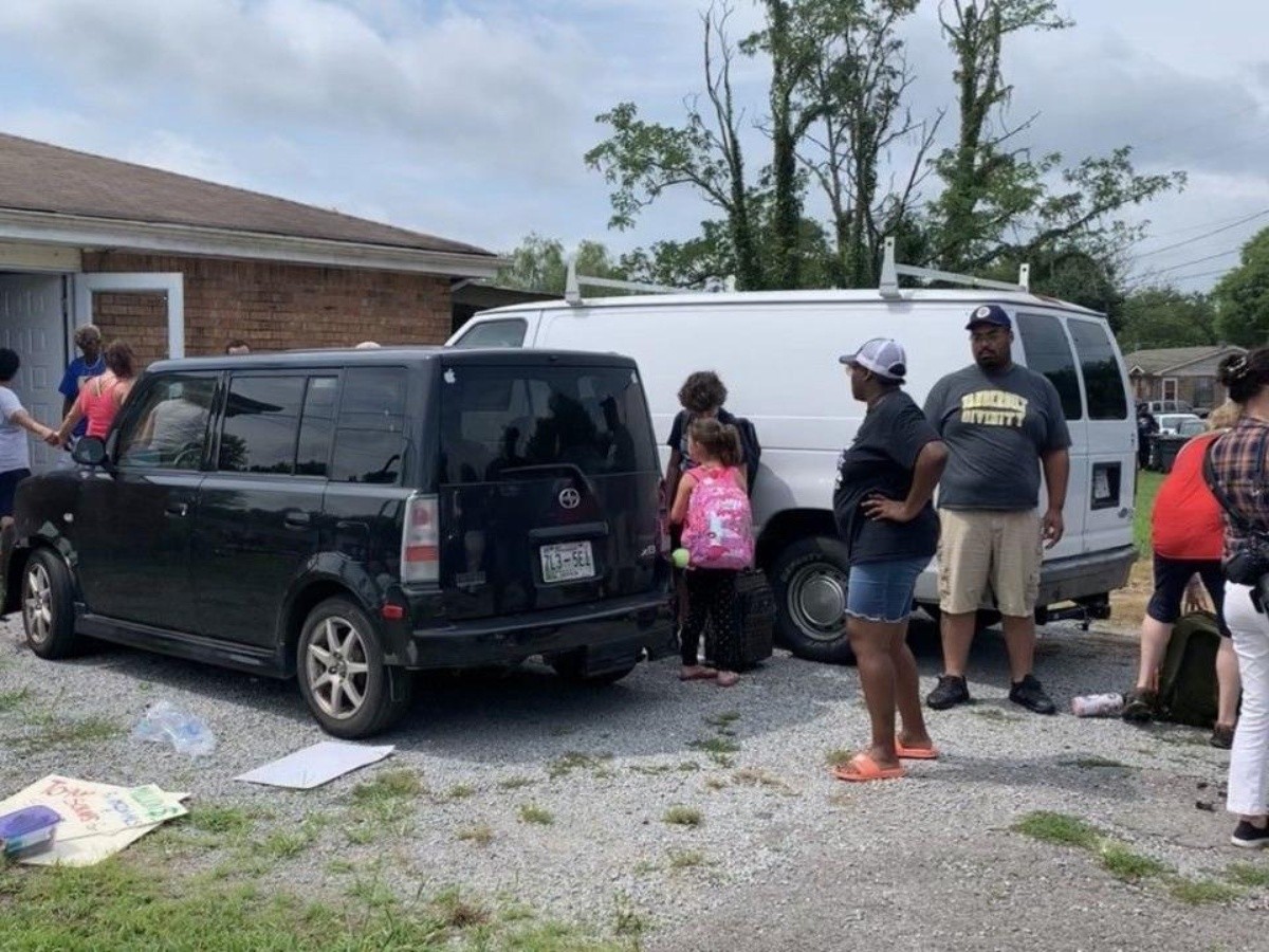  Vecinos frustran arresto de migrante en Tennessee