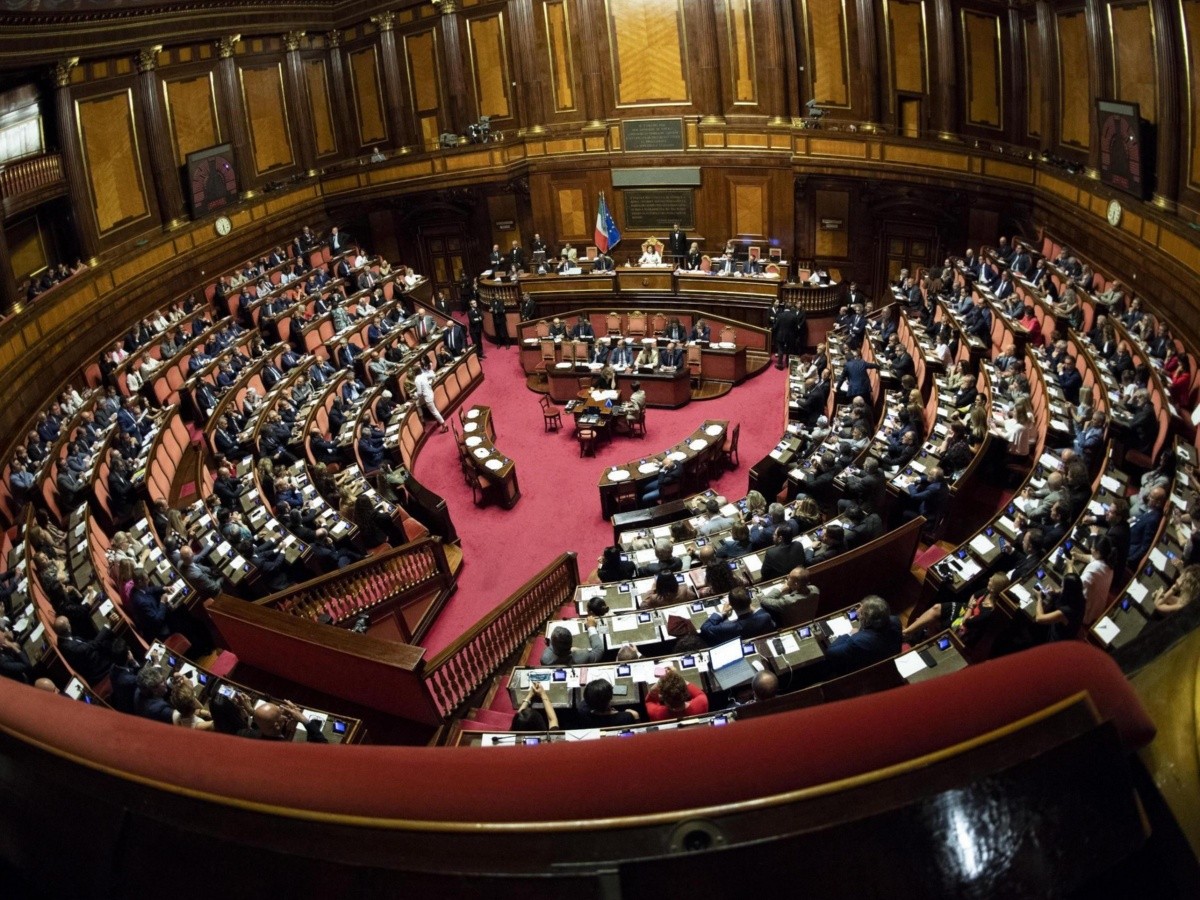  Posponen decisión sobre crisis de gobierno en Italia al 20 de agosto
