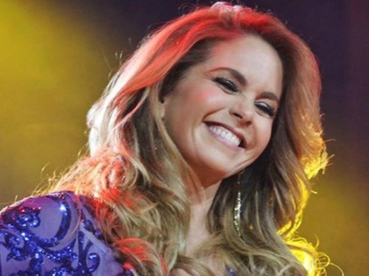  Lucero cumple 50 años feliz y activa en redes sociales