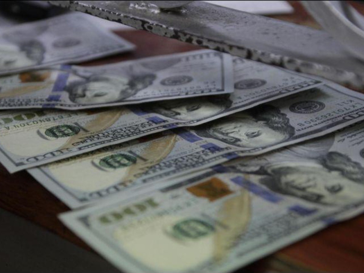  Bancos capitalinos venden el dólar en 20.03 pesos