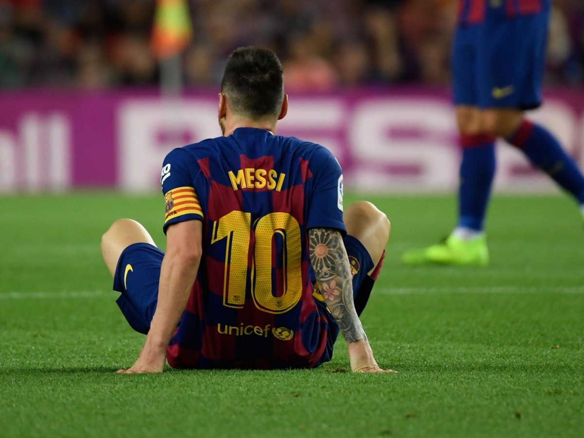  Messi sufre una elongación en el aductor izquierdo
