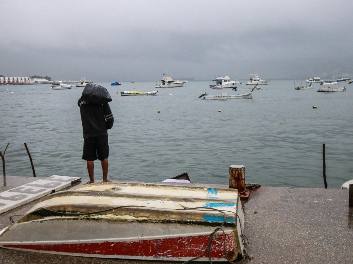  Tormenta tropical “Narda” está por ingresar a Colima