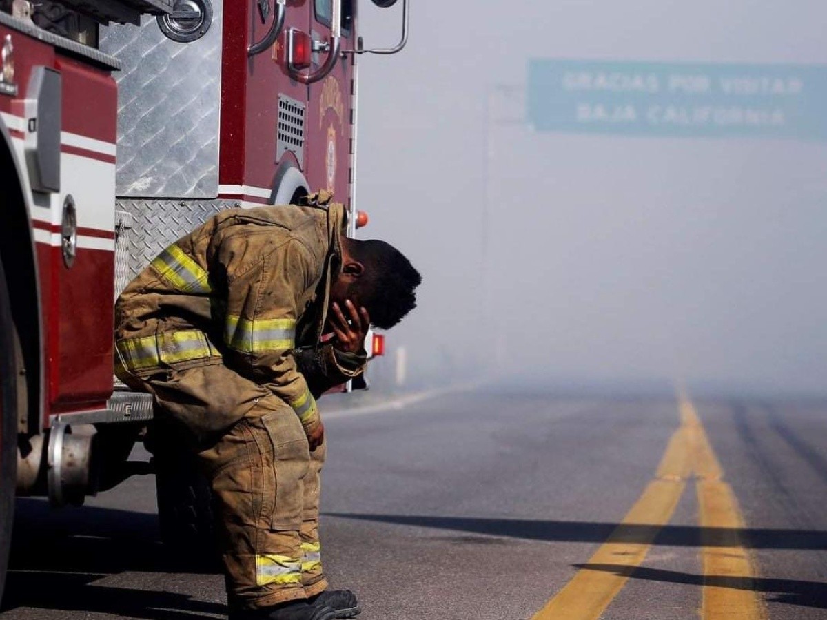  Aumenta cantidad de bomberos en BC para combatir incendios