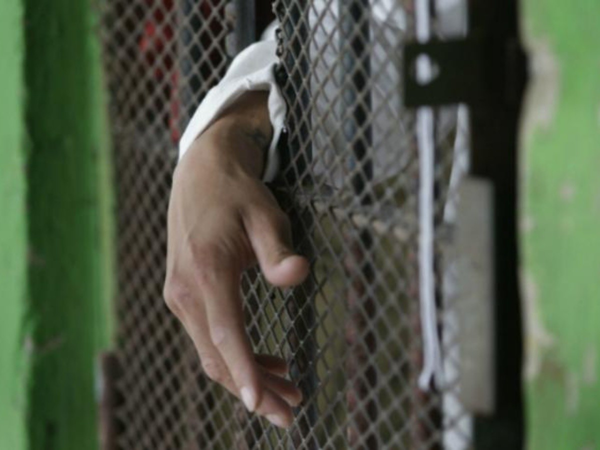  Dictan prisión preventiva a hombre que intentó matar a su madre en Ixtlahuacán 