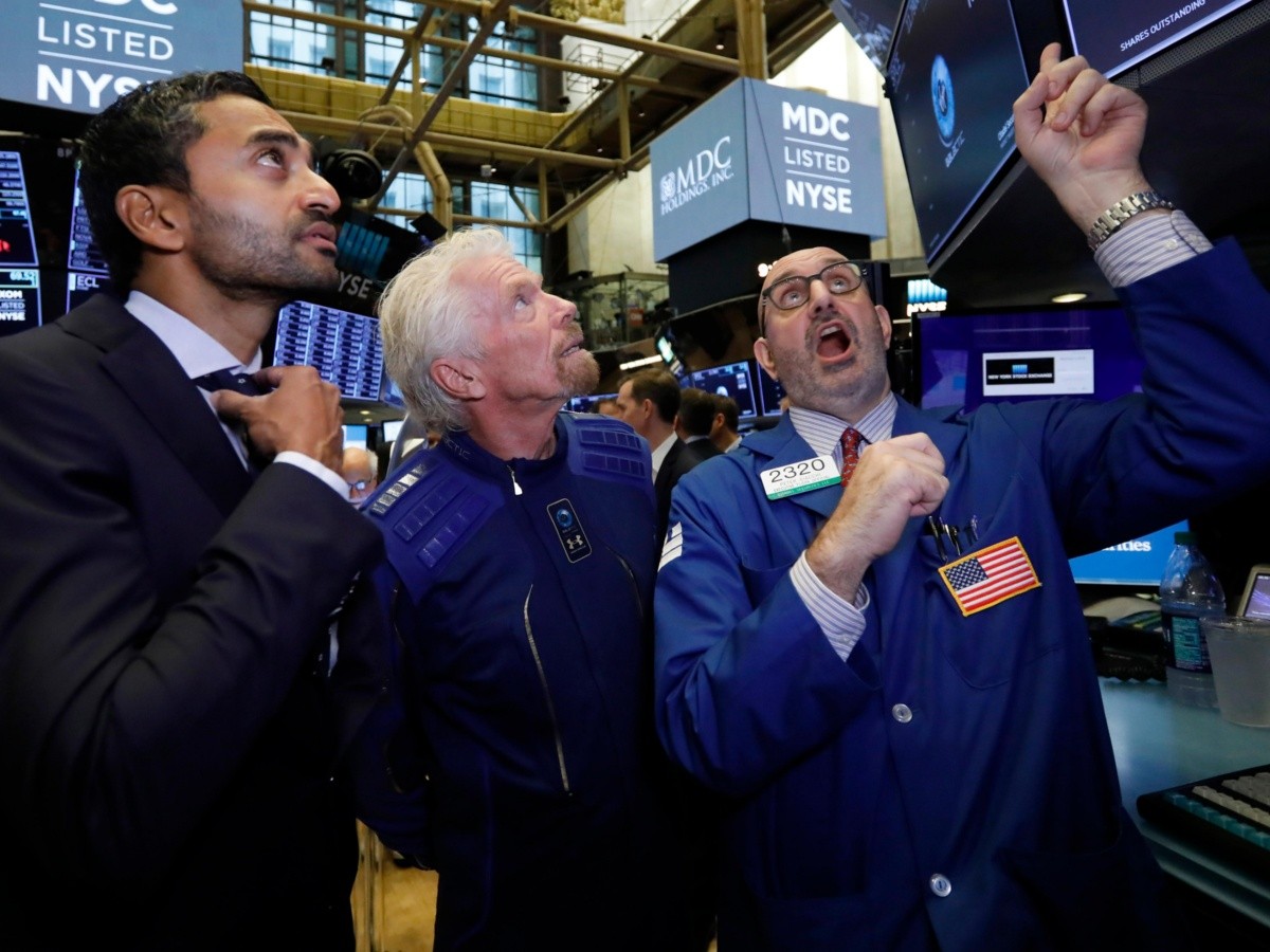  Wall Street sube, y el índice S&P 500 se encamina a otro récord