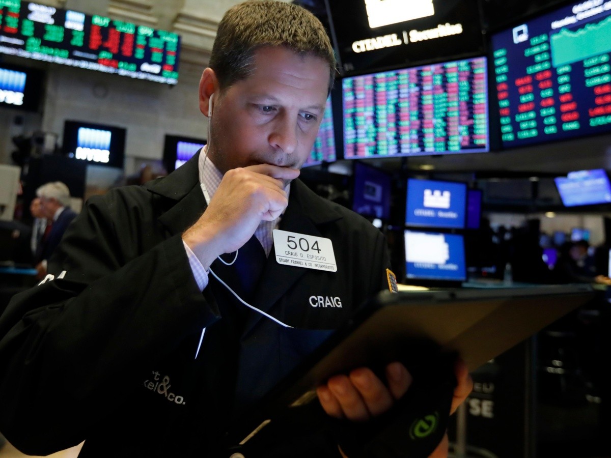  Wall Street cierra con pérdidas; bancos, los más afectados