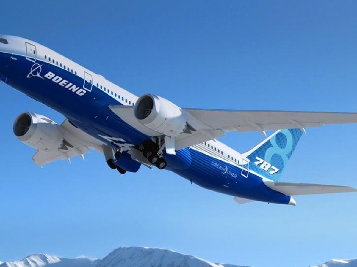 Boeing: el informante que denuncia nuevos problemas con otro modelo de avión de la compañía (que no es de la serie de los 737 Max)