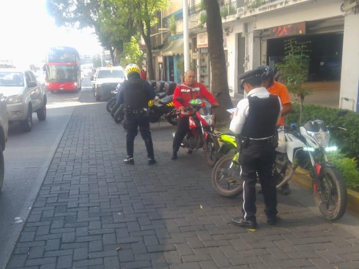  Retoman operativos contra vehículos irregulares en zonas céntricas de Guadalajara