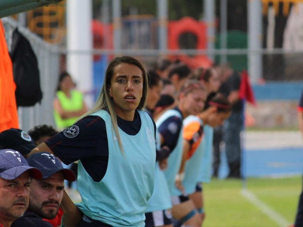  Jugadora de Chivas es discriminada en el transporte por su uniforme