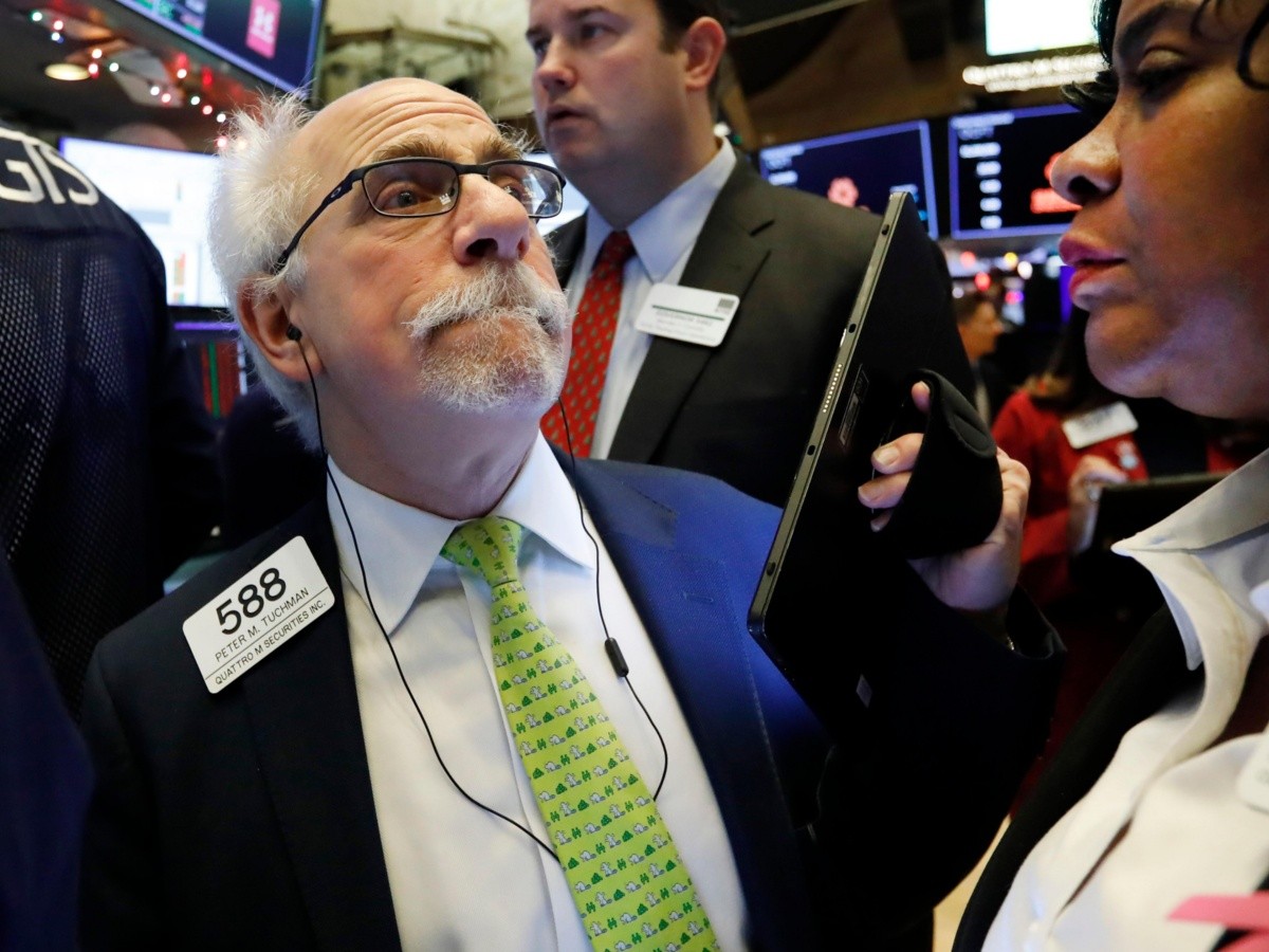  Wall Street mantiene sus índices en puntajes récord