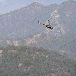 Hallan restos de seis personas tras caída de helicóptero en Hawái