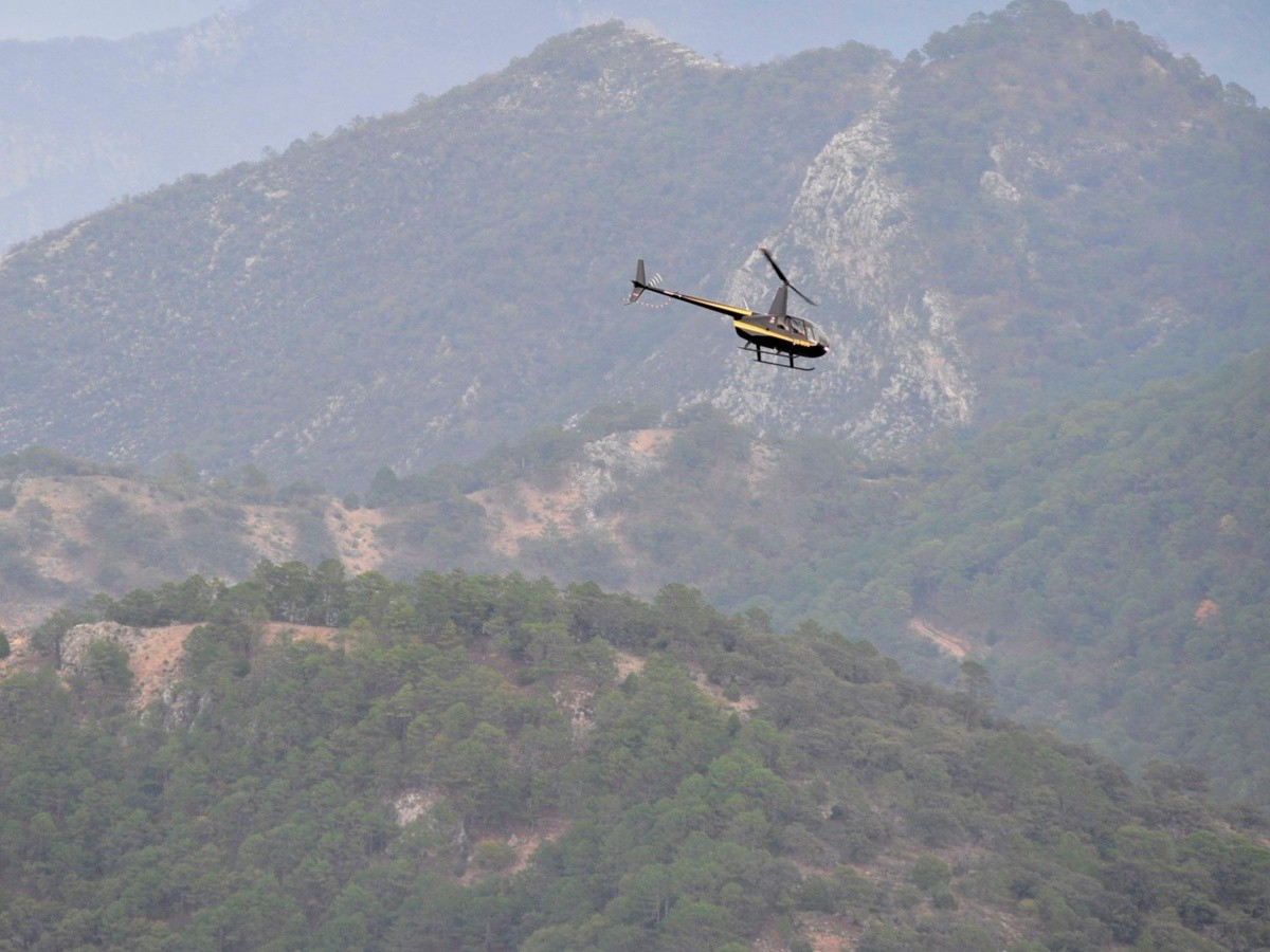  Hallan restos de seis personas tras caída de helicóptero en Hawái