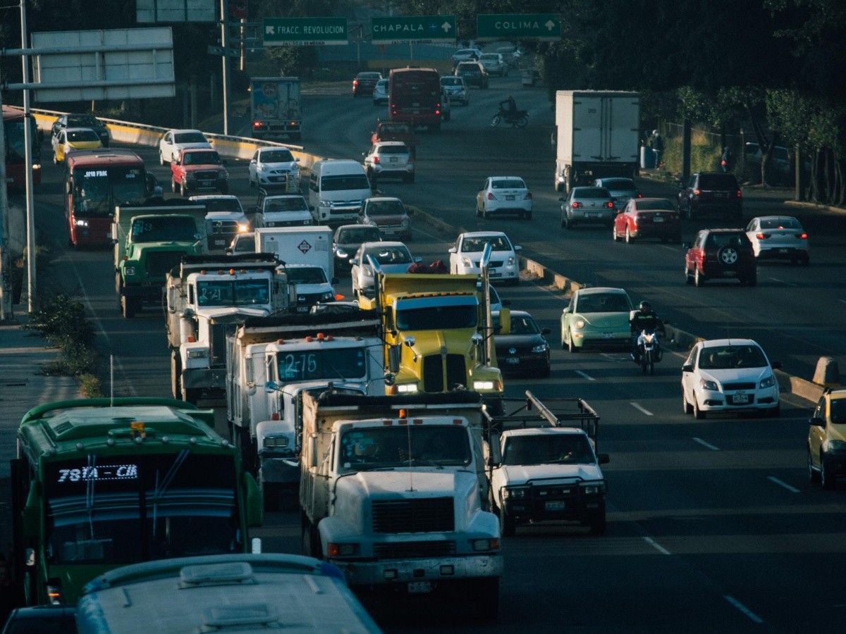  Ven disminución de tráfico en Carretera a Chapala por restricción de tráilers