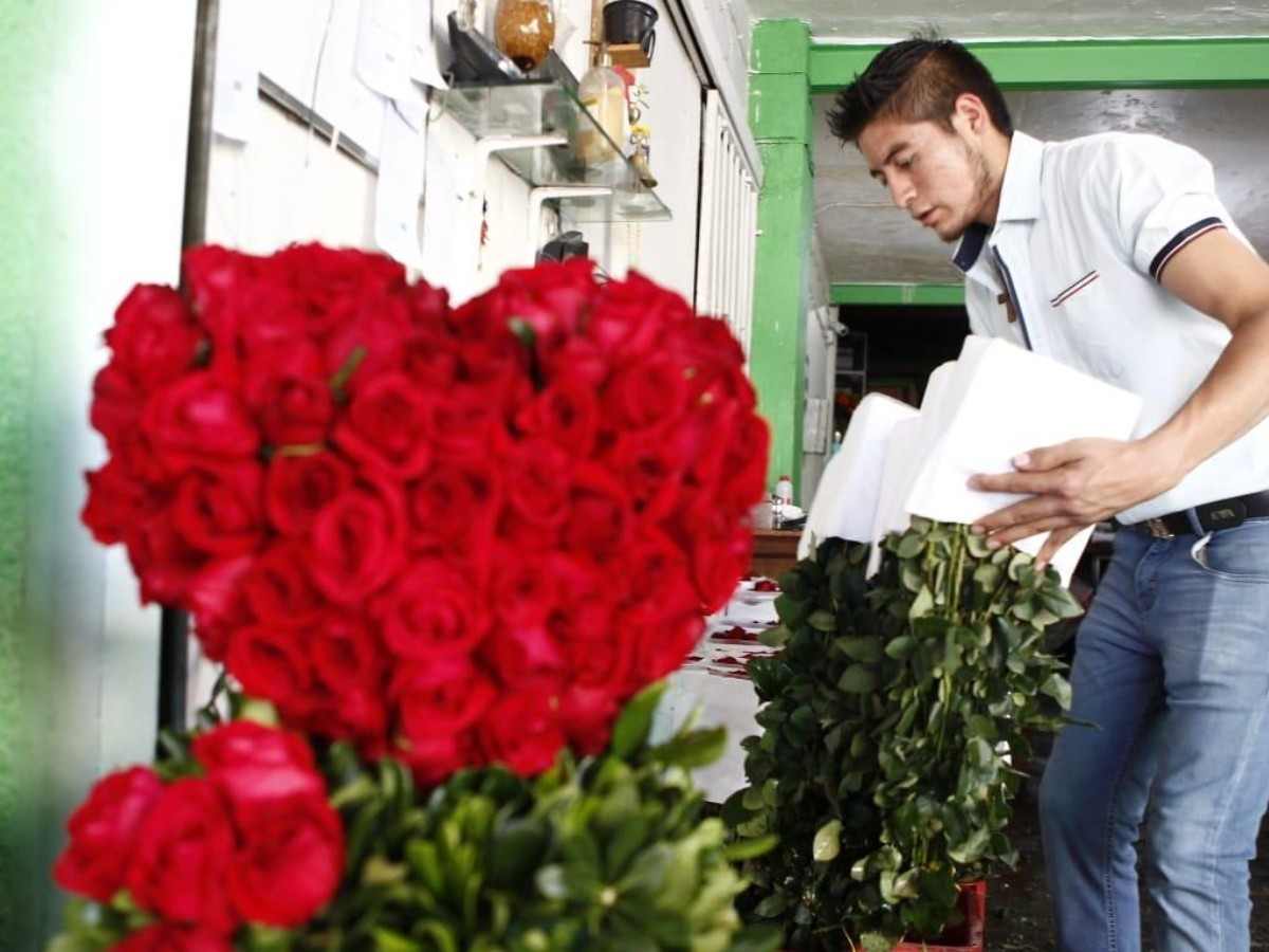 Día de San Valentín trae aumento en precios de rosas | El Informador