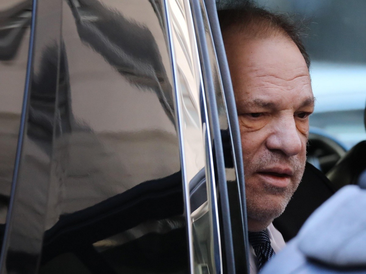  Jurado en caso Weinstein avanza en veredicto, dividido en cargos graves