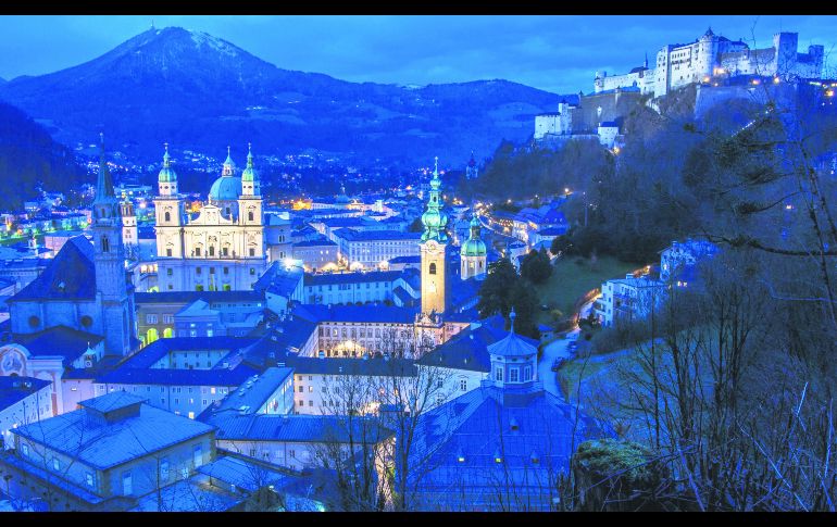 Salzburgo. Por la noche, el encanto de esta urbe es irresistible. ESPECIAL/PIXABAY