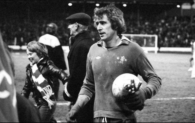 Bonetti debutó en el Chelsea en 1959 y en 1975 abandonó el club inglés para jugar un año en el St. Louis Stars estadounidense. TWITTER / @ChelseaFC_Sp