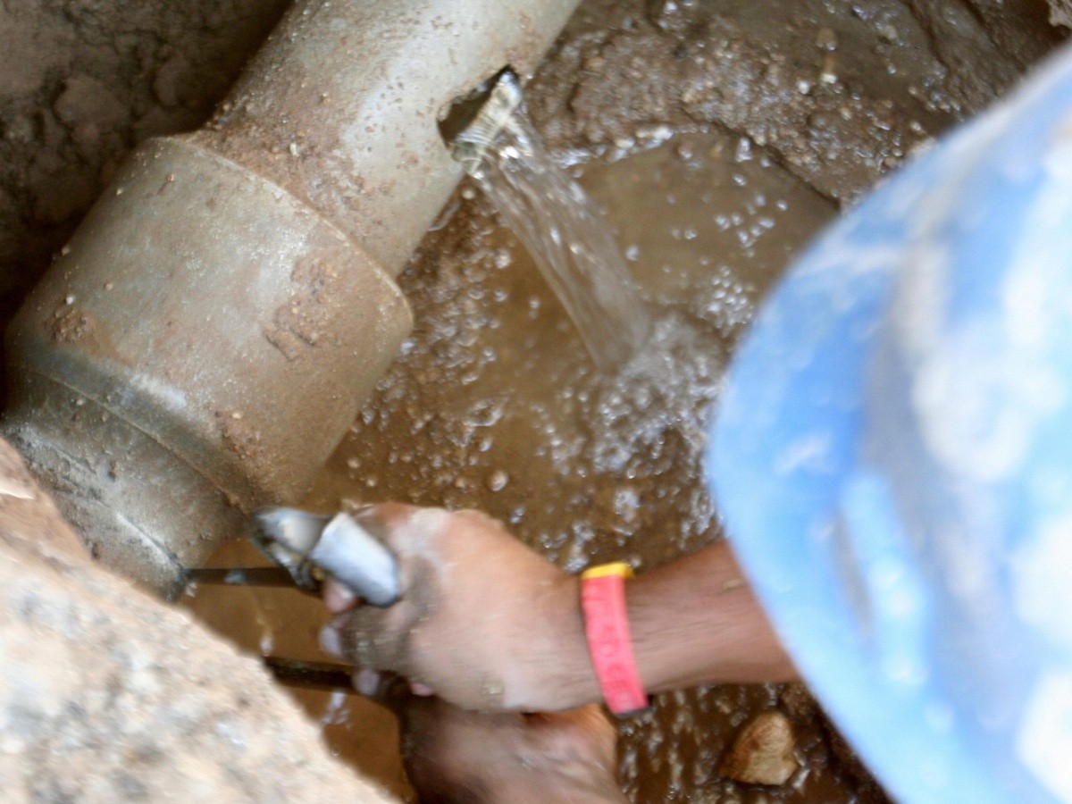  Suspenden servicio de agua potable en siete colonias de Zapopan