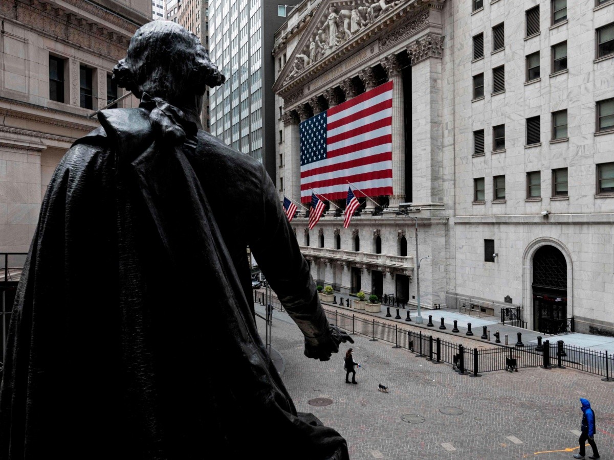  Wall Street acelera pérdidas tras desplome del petróleo 