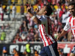 ''Feliz quinto aniversario... Lo demás es historia'', expresó el futbolista mexicano a manera de burla, por la fuerte rivalidad entre tapatíos. IMAGO7