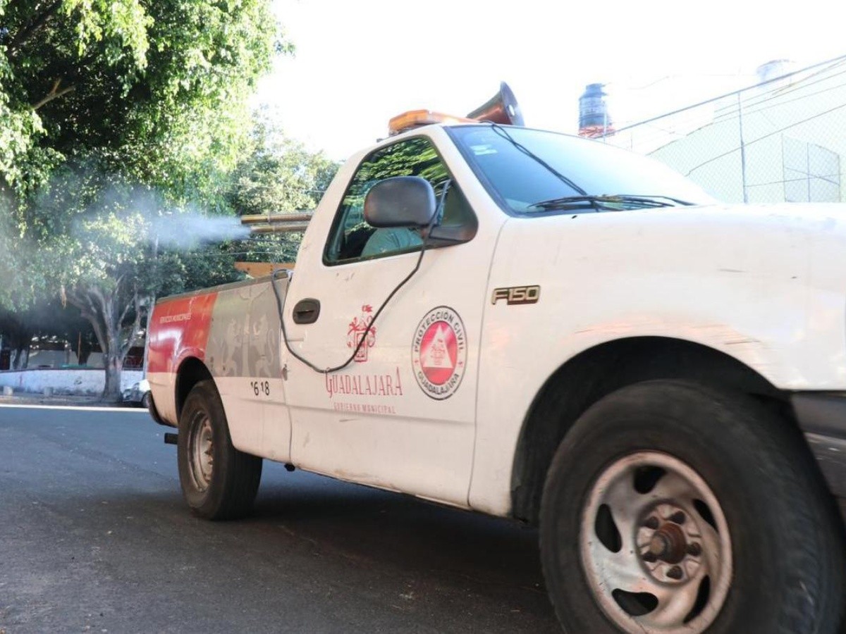  Refuerzan campaña de descacharrización por dengue en Guadalajara