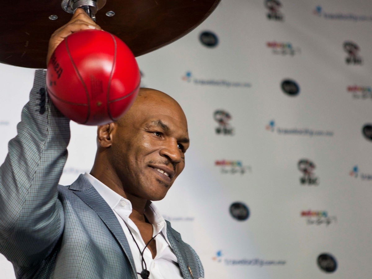  Mike Tyson confirma su regreso al boxeo con pelea benéfica