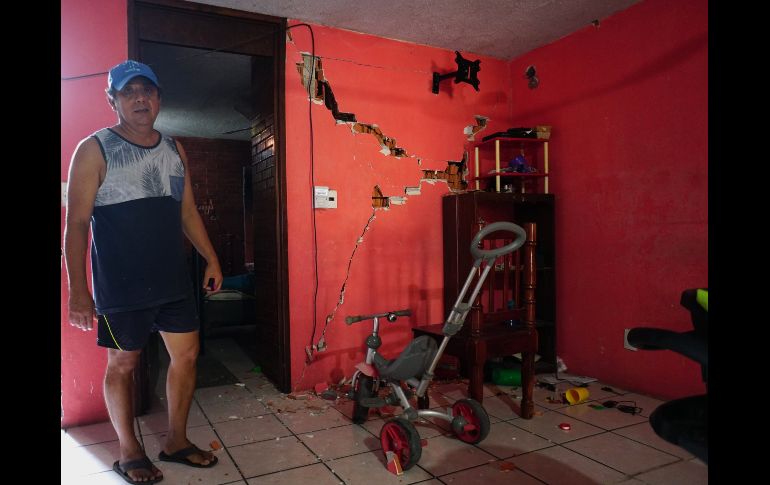 Una vivienda dañada por el sismo de ayer en la localidad Crucecita, municipio de Huatulco. EFE/D. Ricardez