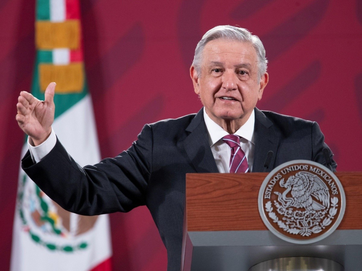  López Obrador defiende a López-Gatell tras críticas de gobernadores